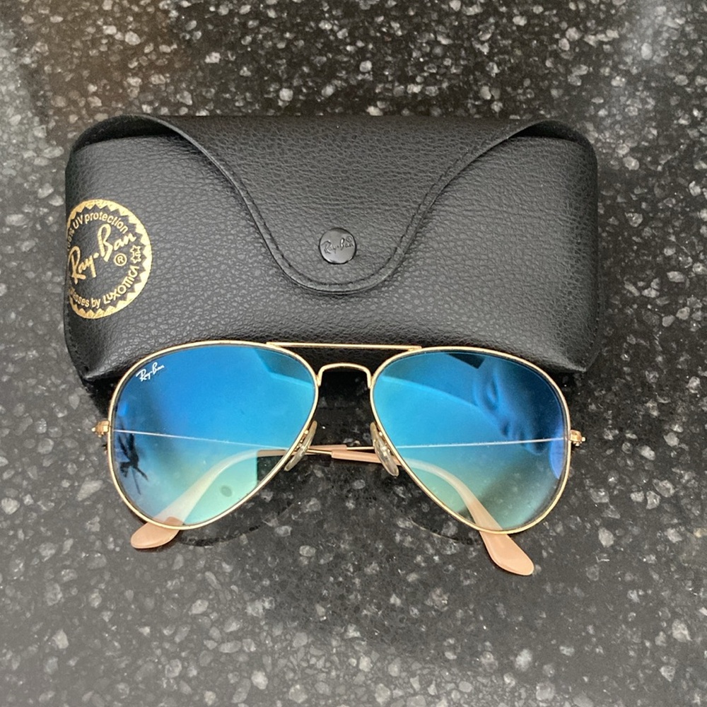Ray-Ban Aviator rb3025 58mm Sunglasses with Blue flash gradient Lenses